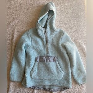 The North Face Girls fuzzy fleece hooded sweatshirt, 1/4 zip. Size M 10/12. EUC!